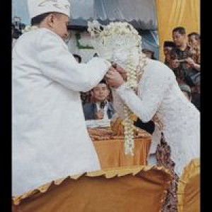 Leni Triana profile icon