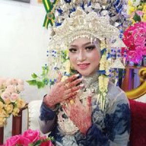 Lili Kputri profile icon