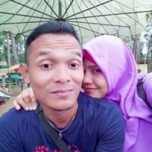 Khoirunnisa profile icon