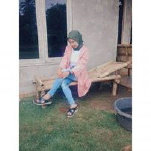 Desi Rahma profile icon