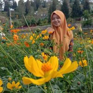 Nur Latifah Hanum profile icon