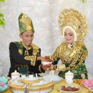 MeLia Risna profile icon