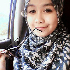 azeeha roshdi profile icon