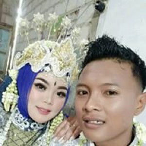 Yulia SArizka profile icon