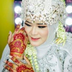 Eris Natasya profile icon