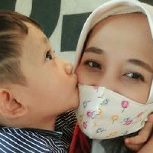 Utami Sugiarti profile icon