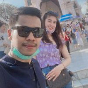 E Noo Farsai profile icon