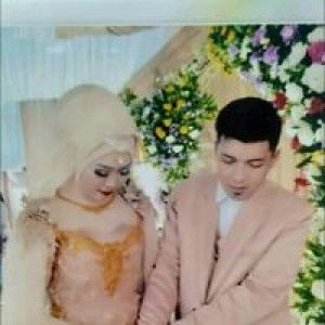 Ratna Sari profile icon