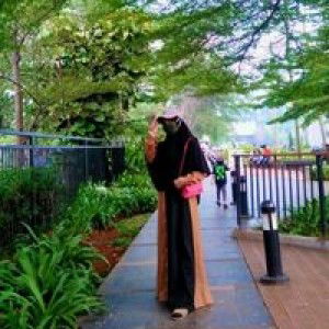 Selvi Darwiezt profile icon