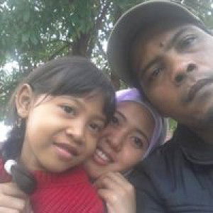 Siti Isnaeni profile icon