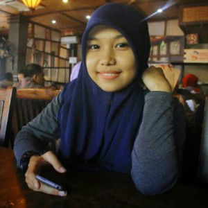 vivi wahyuningsih profile icon