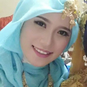 Dewi Purnamasari profile icon