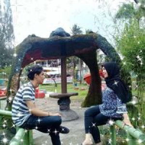 Erni Haryani profile icon