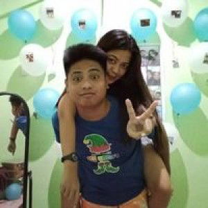 LI E ZL profile icon