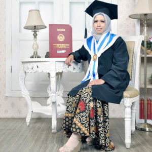 Tri Lestari profile icon