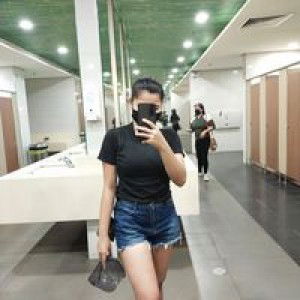 Leslie Grace Coral profile icon