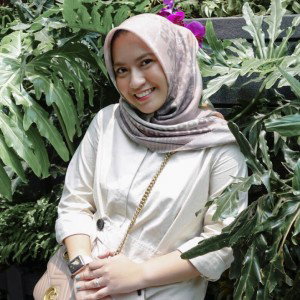 Alya Nadhira profile icon