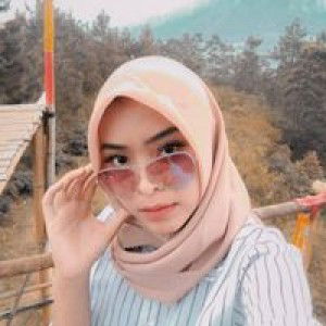 Dewi Retno profile icon