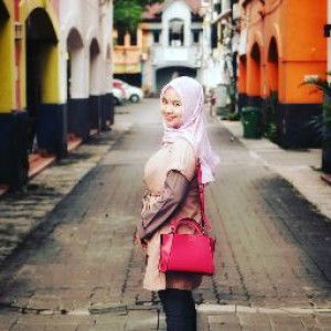 Rizka Wulandari profile icon