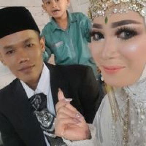 st khotiatun j profile icon