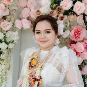 Pinkky Supalak profile icon