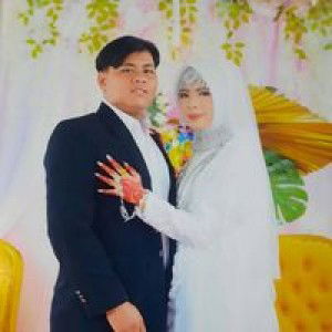 Ayu Wandira profile icon