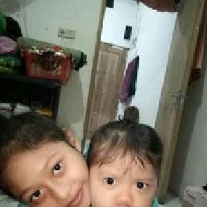 Mely Oktaviani profile icon