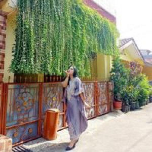 Radha Dwi profile icon