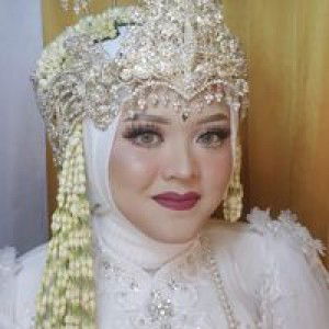 Silfia NurraHim profile icon