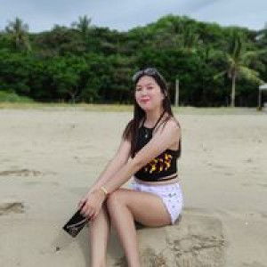 Lee Ann Macalla profile icon