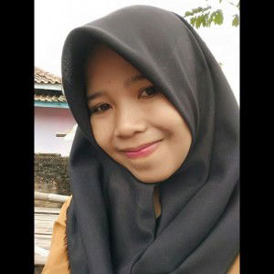 Indah Komalasari profile icon