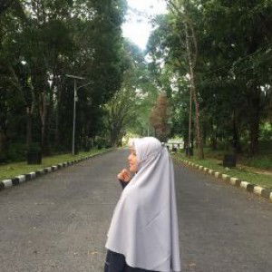 Suci Ratna Sari profile icon