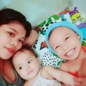 Lyan Panares profile icon