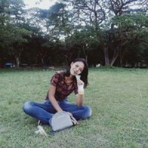 Sella Dwi profile icon