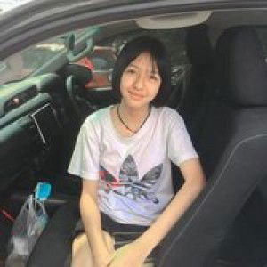 พลอย ย. profile icon