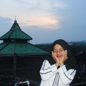 Luckyy Ovianti profile icon