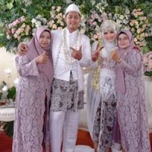 Umi Zaenab profile icon