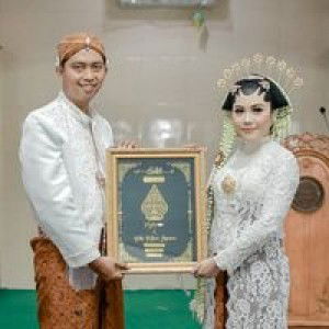 Fivi Iryana profile icon