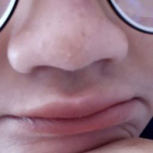 cewek halu profile icon