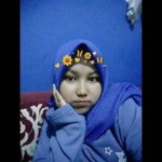 yeni lestari profile icon