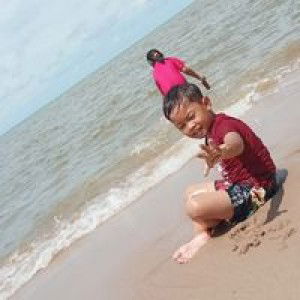 Iis Dwi Hartati profile icon