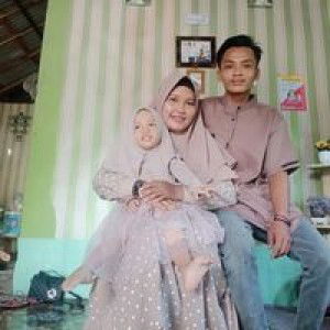 Megha Agustina profile icon