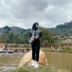 Dian Kusrini Widiana profile icon