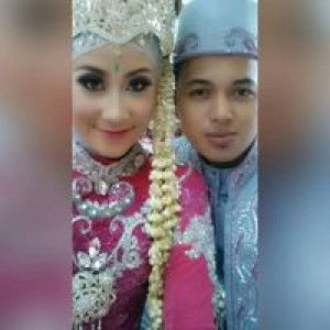 Devi Febria Damayanti profile icon