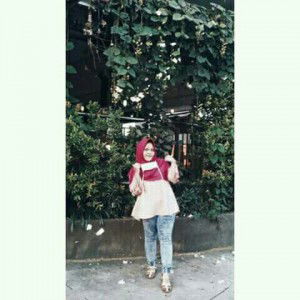 Reni Herlina Safitri profile icon