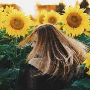 sarias channel profile icon