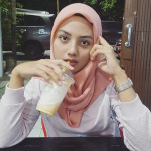 Atina Husnul Khotimah profile icon