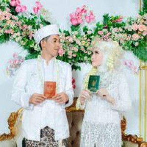 Reny Widiya profile icon