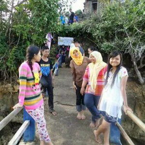 lois febriyanti profile icon