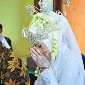 Mia Lukita Che profile icon